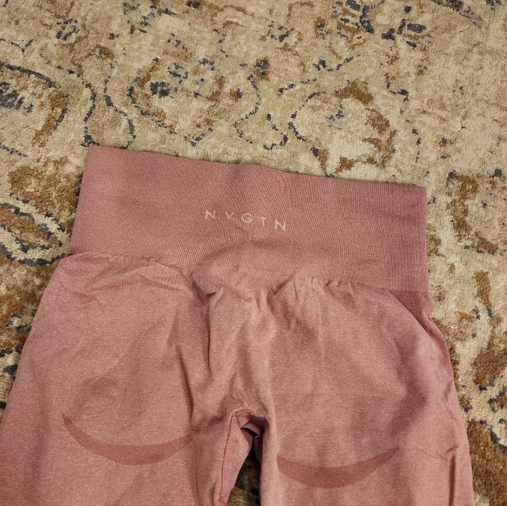 NVGTN workout leggings